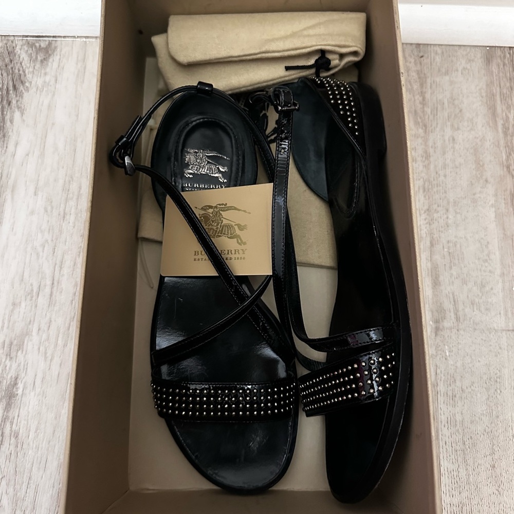 Women sandals